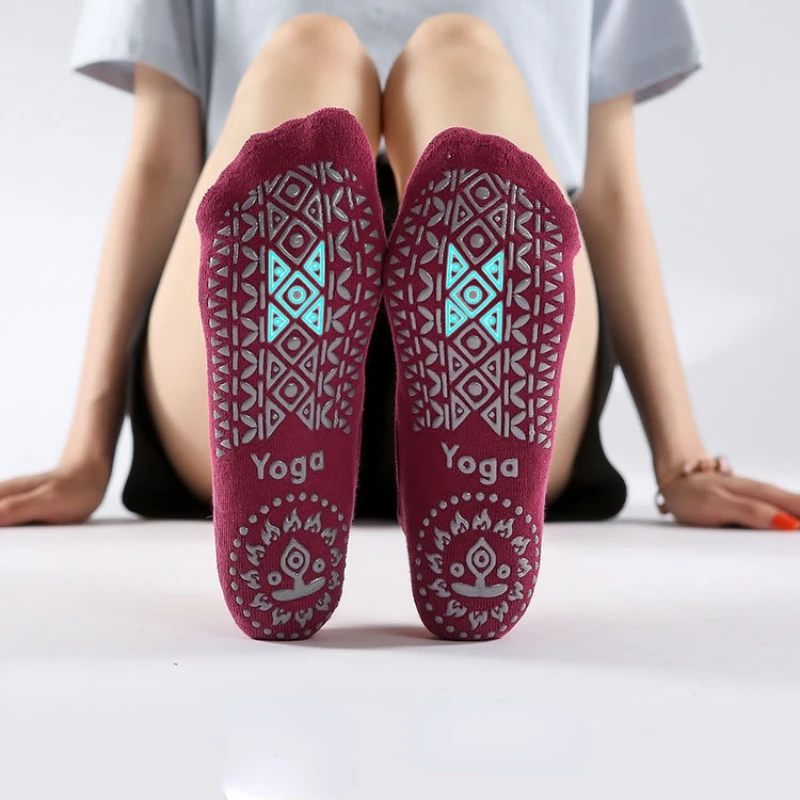 

Breathable Anti-friction Women Yoga Socks Silicone Non Slip Pilates Barre Breathable Sports Dance Socks Slippers Women socks