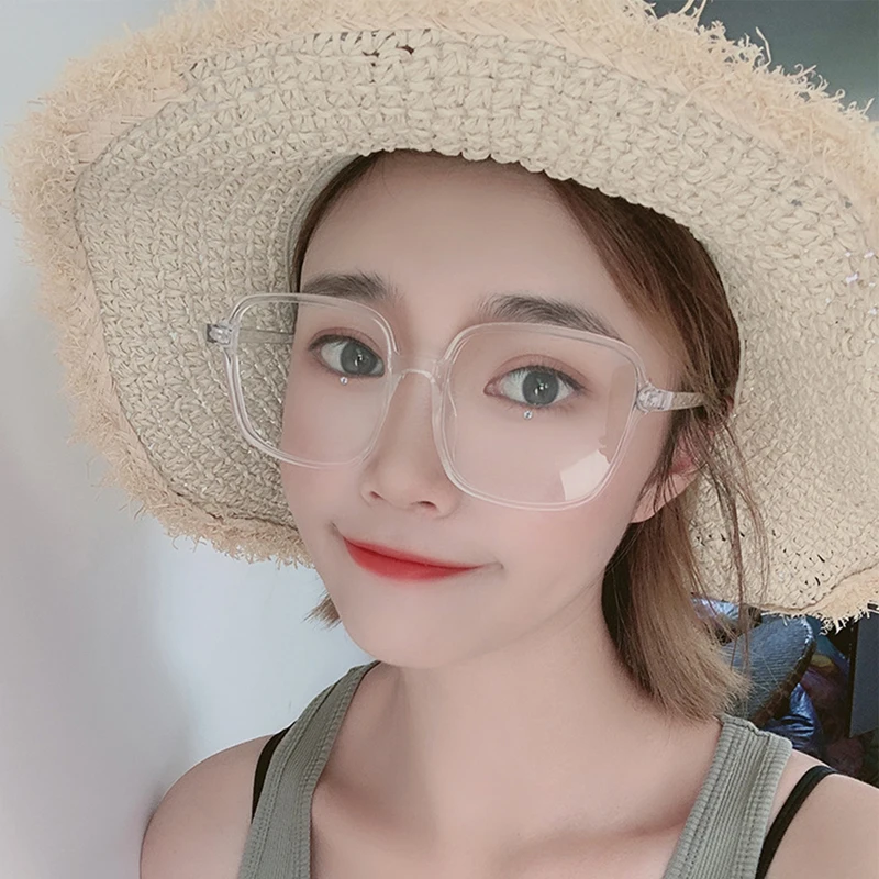 

WENLCCK 2023 Blue Light Blocking Glasses Women Men Computer Oversized Clear Round Nearsighted Eyeglasses Retro Women Eyewear