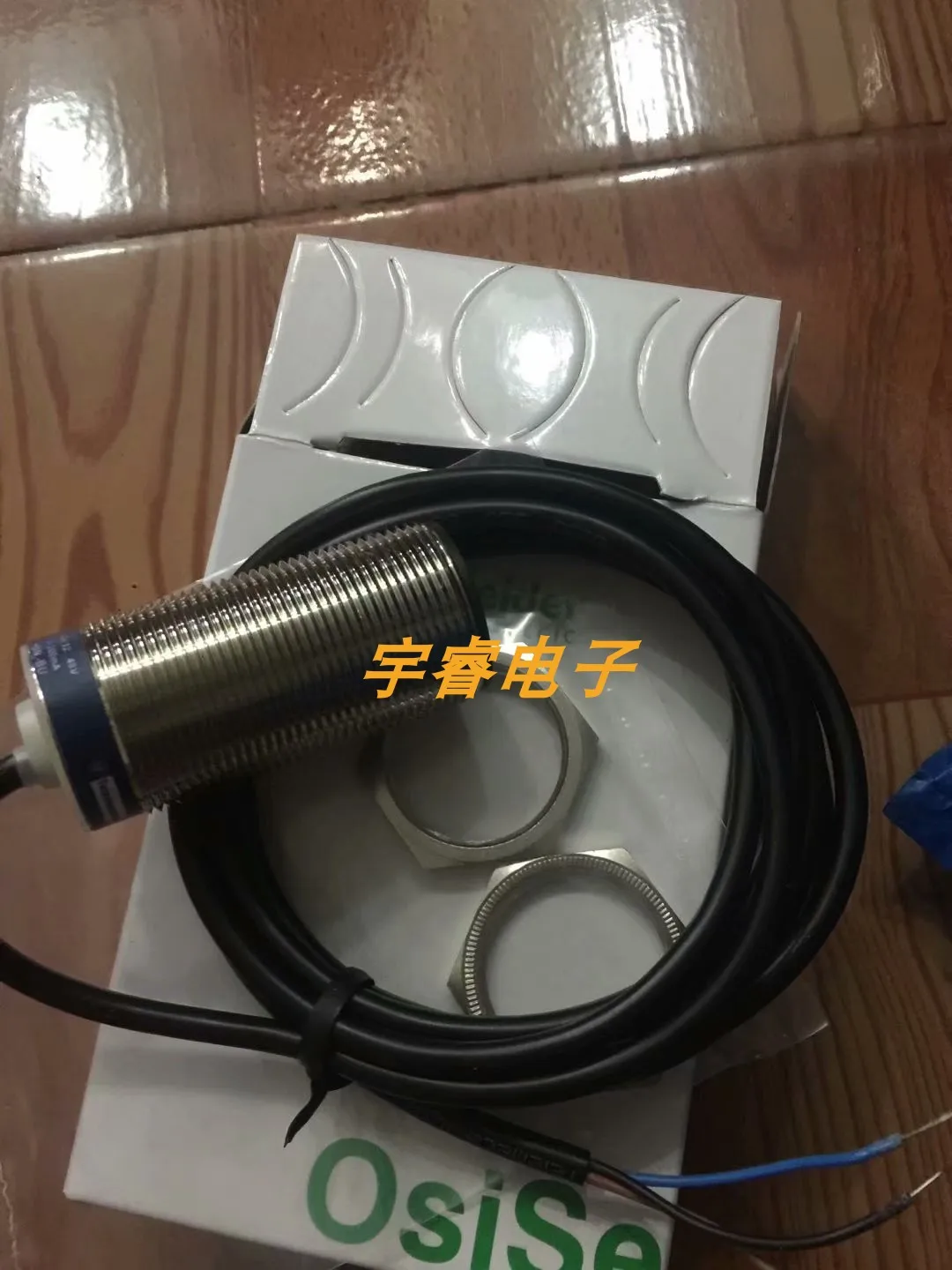 

Новый фотоэлектрический переключатель XU5M18MA230 XU5M18MA230K XU5M18MA230L5