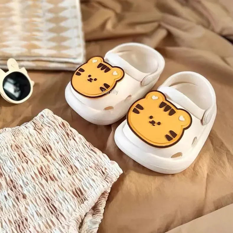 Kids Sandals Garden Clogs Shoes EVA House Slippers Children EVA Garden Clogs Slippers Baby Cute Cartoon Sandals Summer Boys Girls Mules Light Weight Sandals Non-Slip Kids Slides