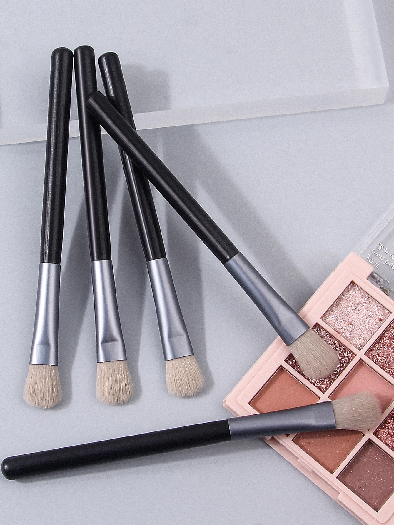 5 Pcs Professional Eyeshadow Brushes Set Image 5