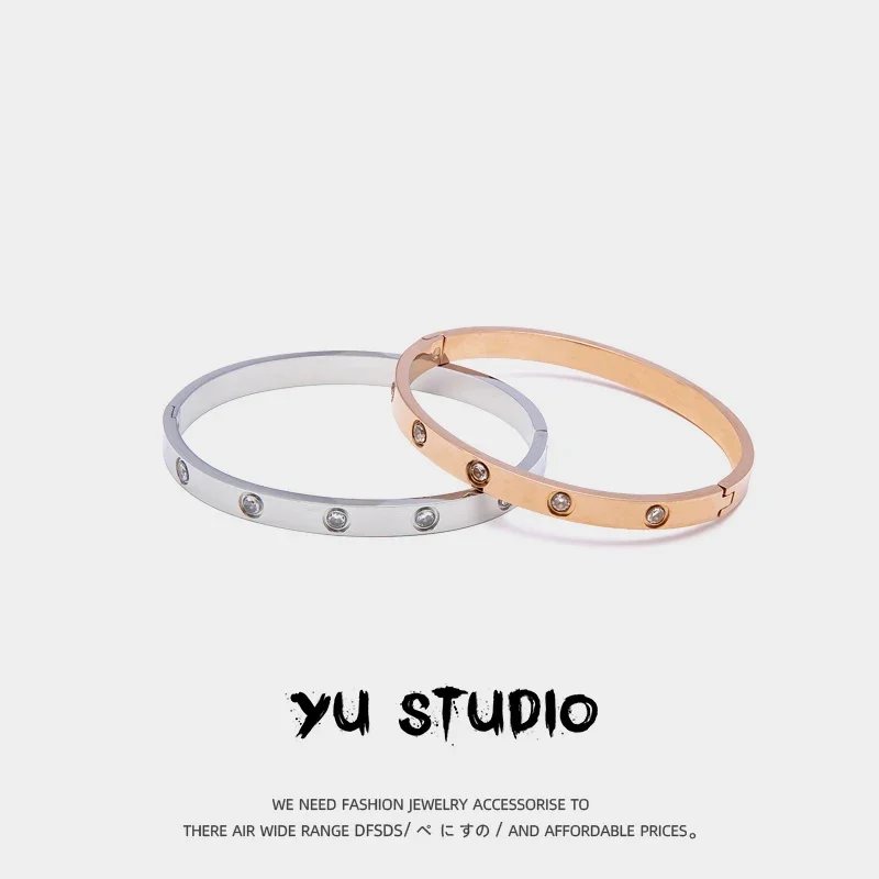 

2024 YUSTUDIO Titanium Steel Diamond Rose Gold Bracelet for Couples, Light Luxury, Small and High end Bracelet