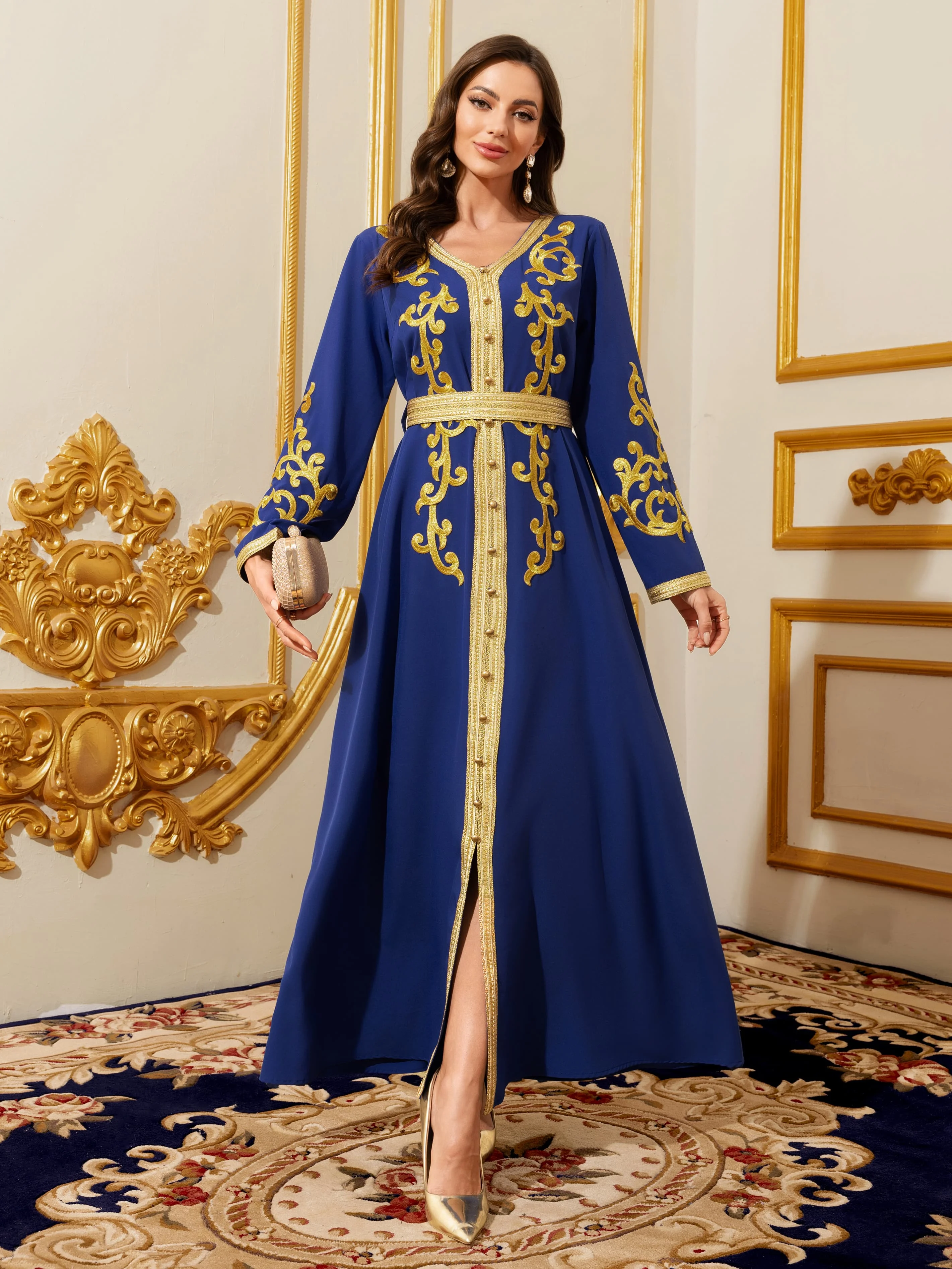 فستان ماكسي متواضع في الشرق الأوسط - عباية قفطان م...