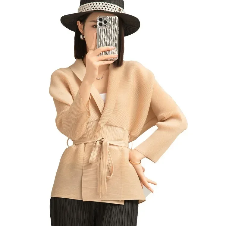 Miyake Pleated Coat Women's Spring and Autumn New 2024 Fashionable Temperament Design Lapel Waist Tie Versatile Short Coat