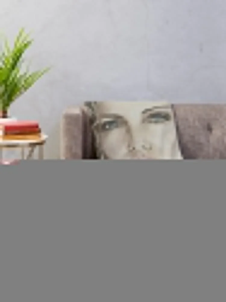 Charlize Theron ����� ���ο� ���, �� ������ ���