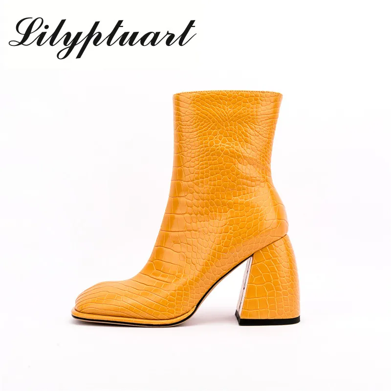 

2022 Women's Spring, Autumn and Winter New European and American Fashion Stone Pattern High-heeled Side Zipper Ankle Boots