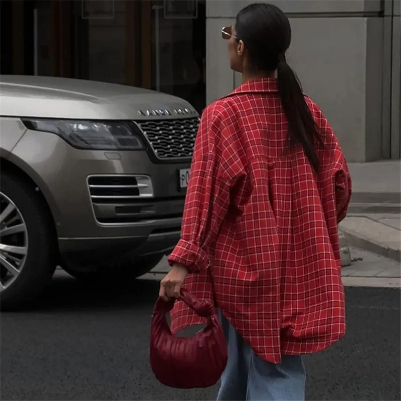 2023 Autumn New Women's Red Plaid Shirt Topped with Women's Casual Design Loose Long sleeved Shirt