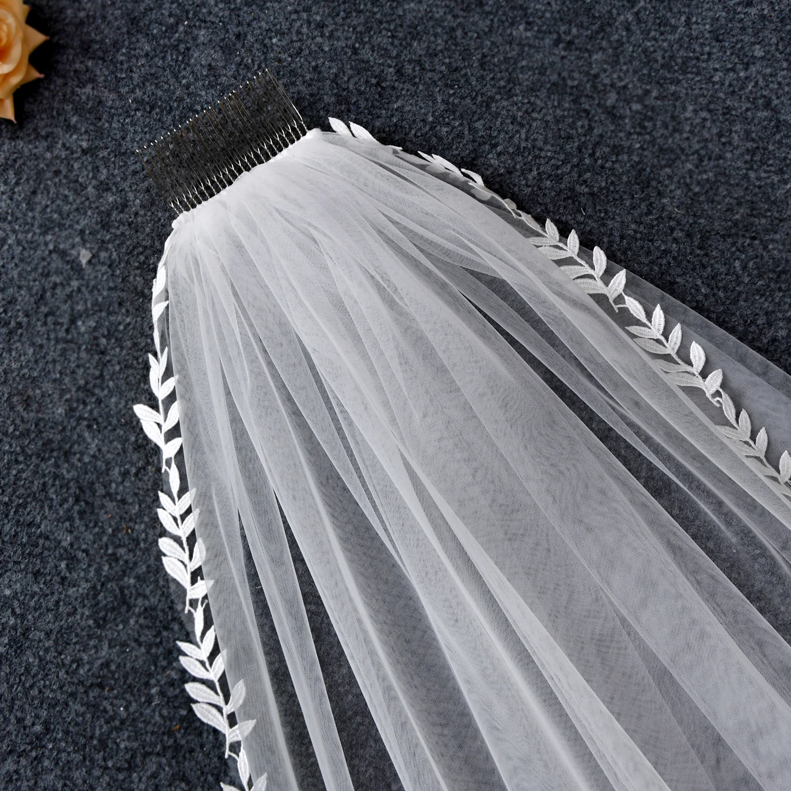 Wedding Veil Lace Edge Bridal Veils 3M White Ivory Thin Scallop Lace Trim Cathedral Mantilla Bride Accessories V129