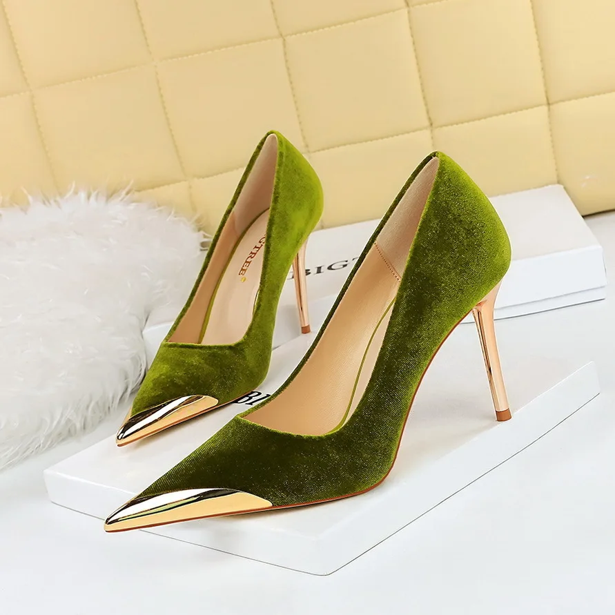 thumbnail image 1 of Zapatos de tacón alto finos de lujo ligeros de moda para banquetes para mujer, zapatos de gamuza con punta de metal, zapatos de mujer, zapato individual, zapatos de mujer, 1 of 5