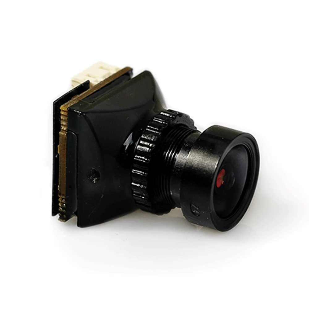 Caméra FPV FOXEER Micro Toothless 3 StarLight installée sur un drone, câbles et connectiques visibles.