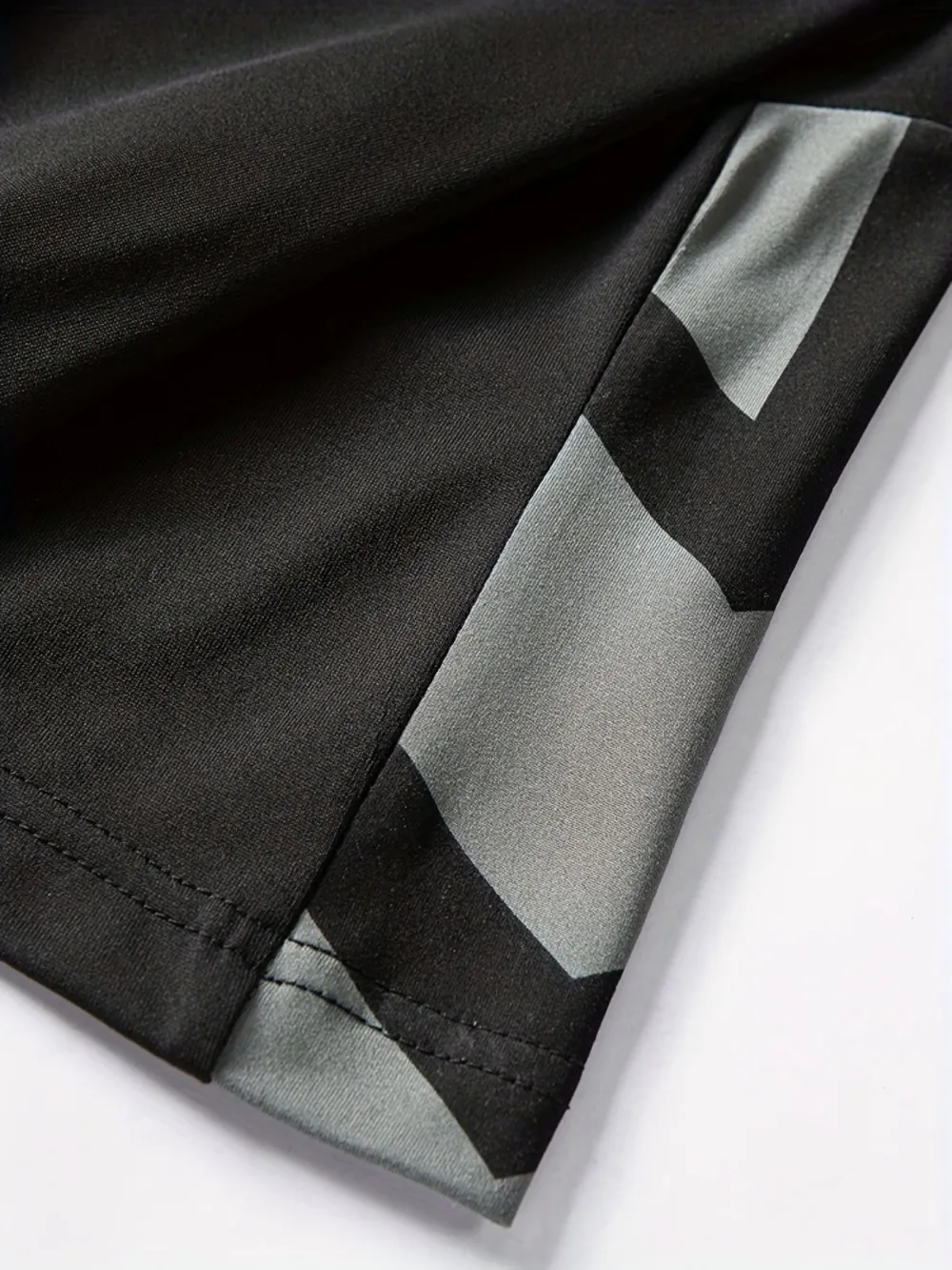 طقم رجالي رياضي