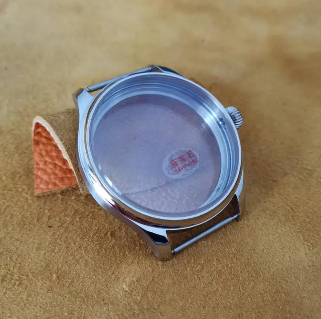 고품질 316L 스테인리스 스틸로 제작된 고전적인 パイロット 스타일 시계 케이스