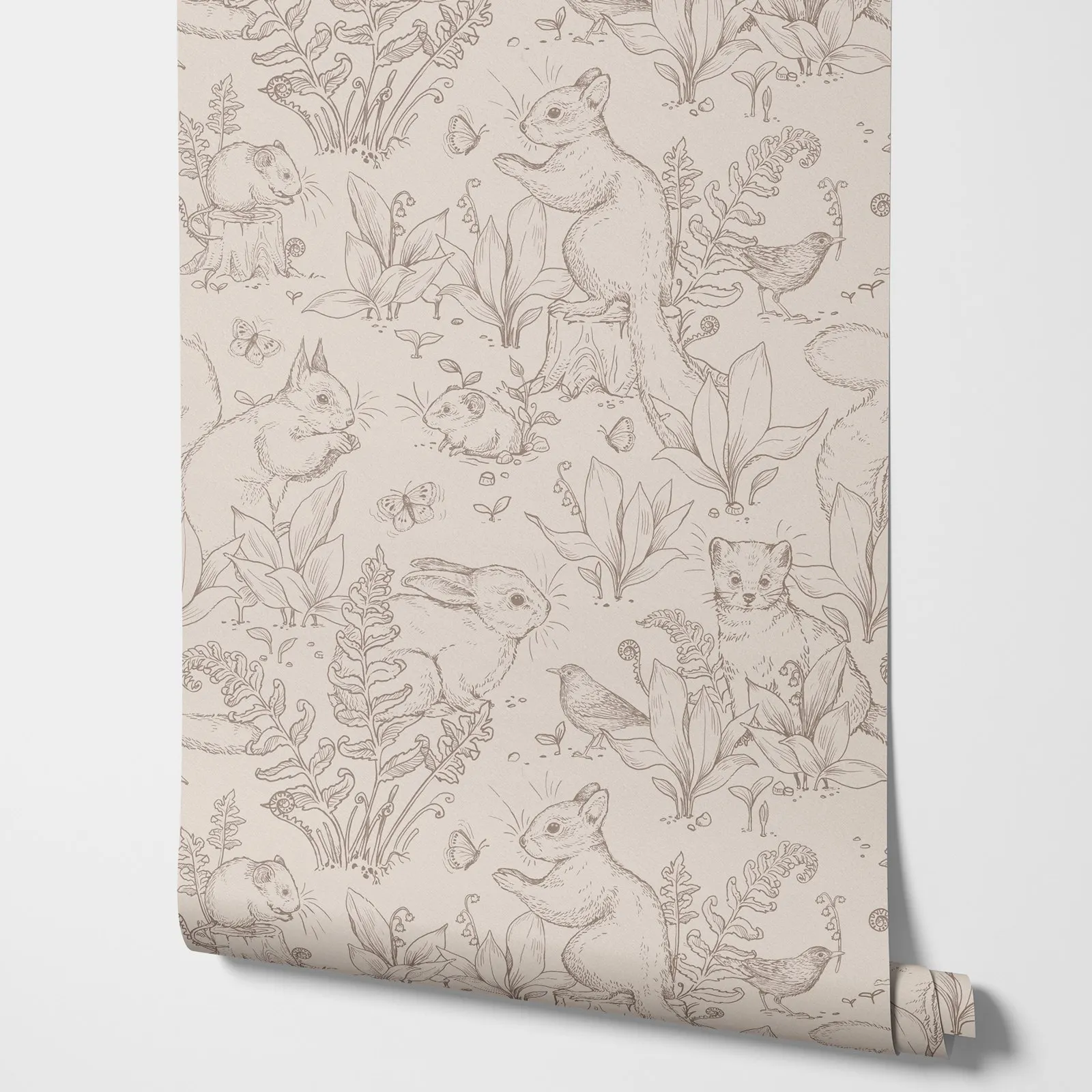 טפט חיים ביער טפט. טפט בצבע בז' עם חיות בסגנון יער עם ארנב וכלב פראי קטן