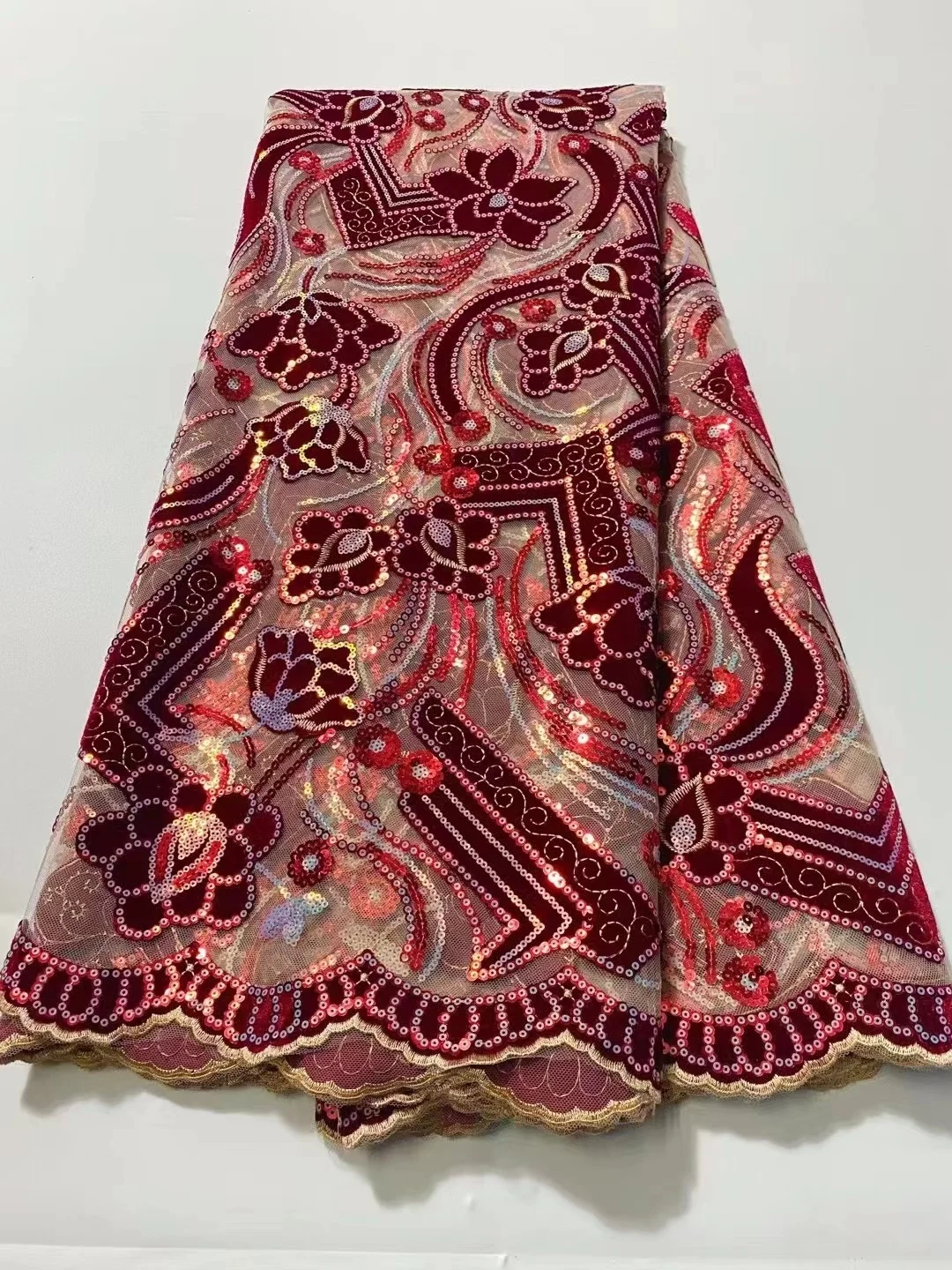 

2024 African Sequins Lace Fabric Luxury French Nigerian Embroidery Mesh Lace Fabric High Quality Tulle Lace For Wedding Dresses