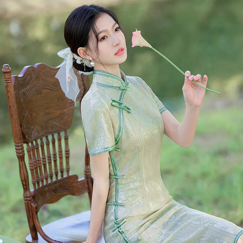 

Yourqipao Summer Mid-length Green Lace Modern Cheongsam Fresh Elegant Photograph Qipao Chinese Style Evening Dress for Women
