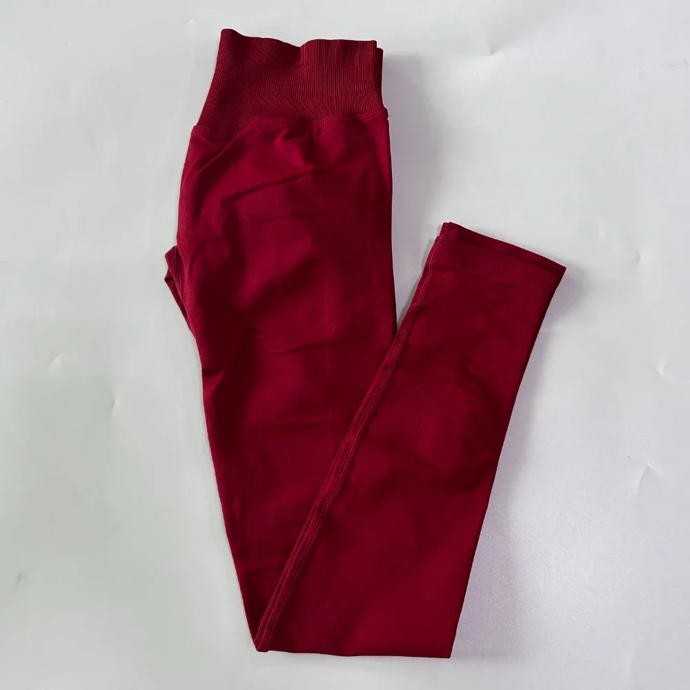 NO LOGO Red