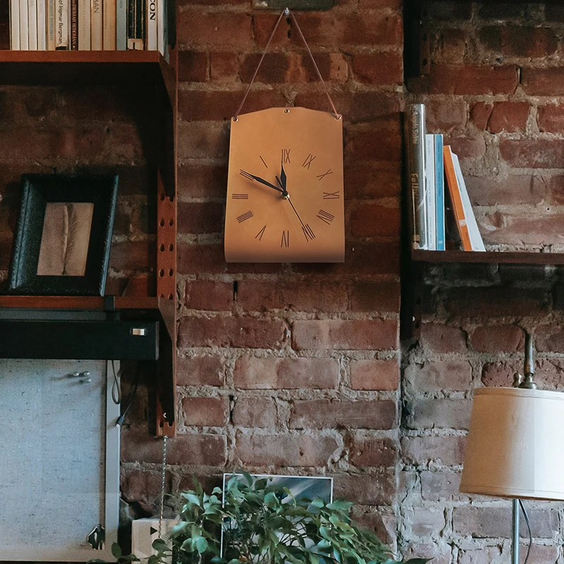 

Wall Clock Modern Art Clock Wall Hanging Vintage Leather Personality Living Room Bedroom Noiseless Decorative Clock