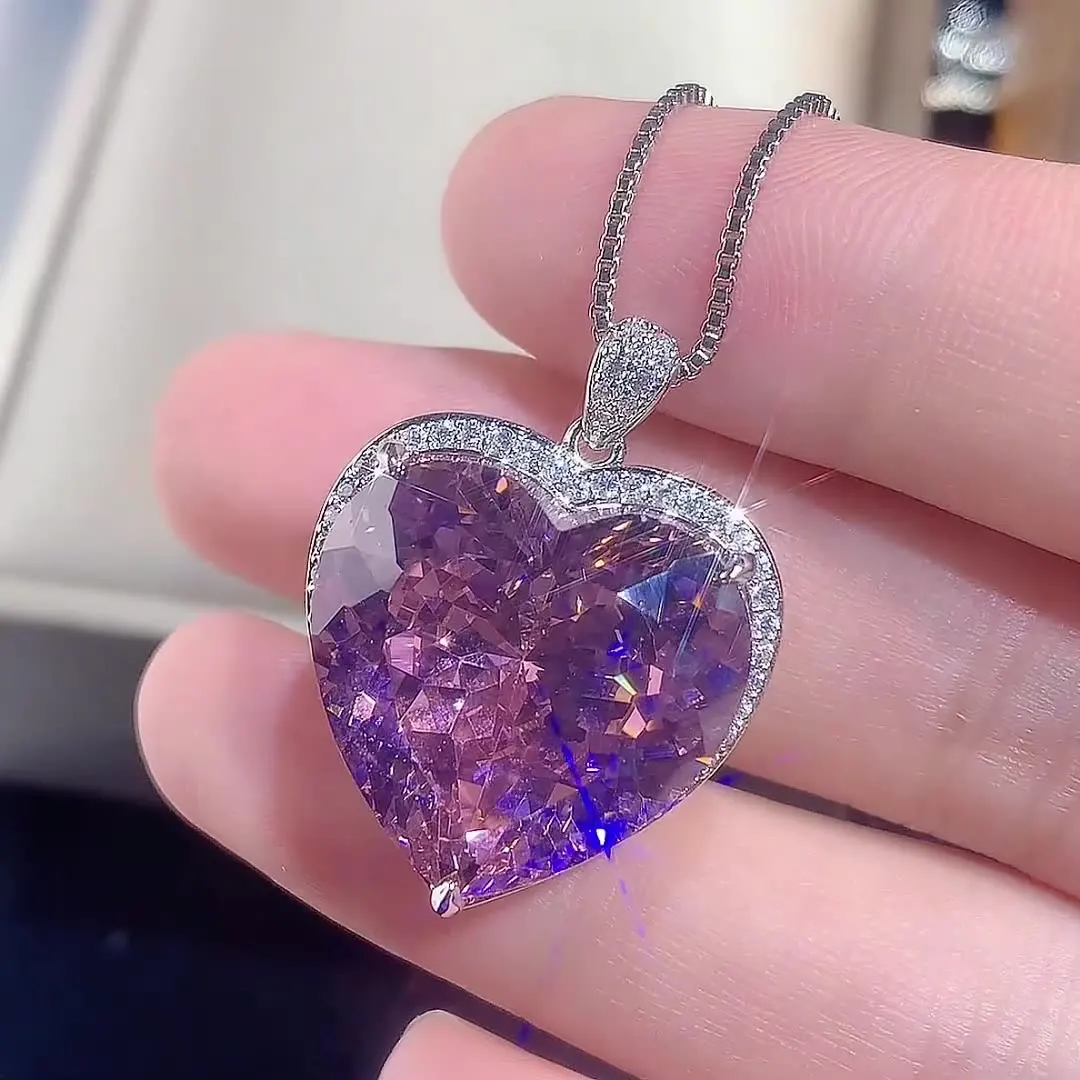 Shiny Cut Heart Pendant Necklace for Women 20*20mm 5A Grade