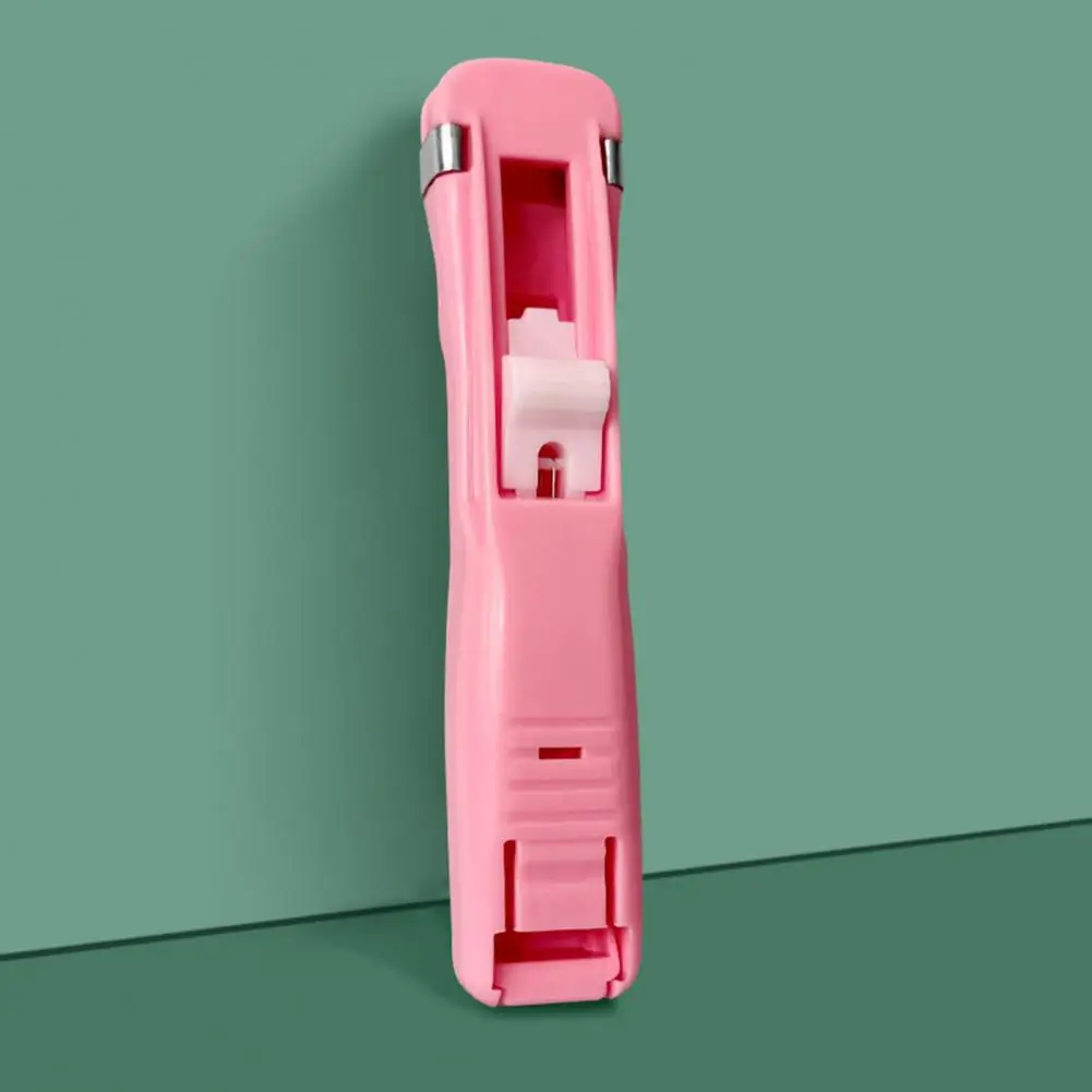 

Durable Paper Clip Dispenser 40 Sheet Capacity Reusable Desk Document Push Stapler Portable Push Stapler Student Supplies