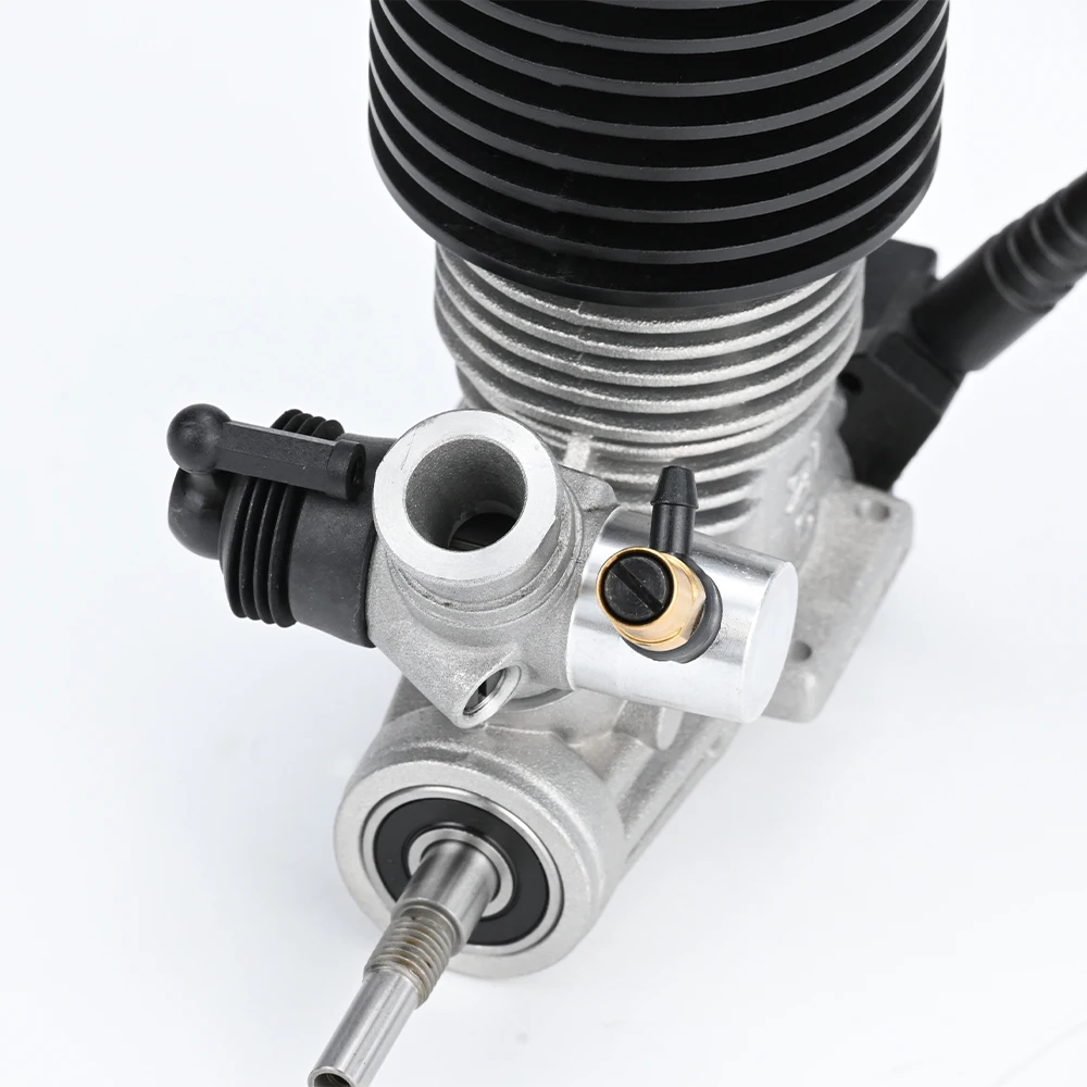 Détail du carburateur et du filtre à air sur le moteur Nitro SH 21 3.48cc pour Voiture RC 1:8 Buggy Monster Truggy - Démarreur à Traction.