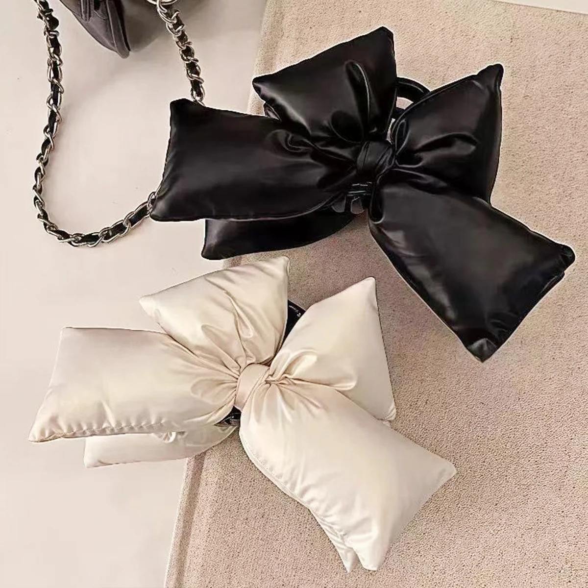 1 Stück/2 Stück schwarze Leder-Baumwollfüllung, Schleifen-Klauenklammer, große Kieferklammern für dickes Haar, rutschfestes modisches Winter-Haar-Accessoire – Detail 3