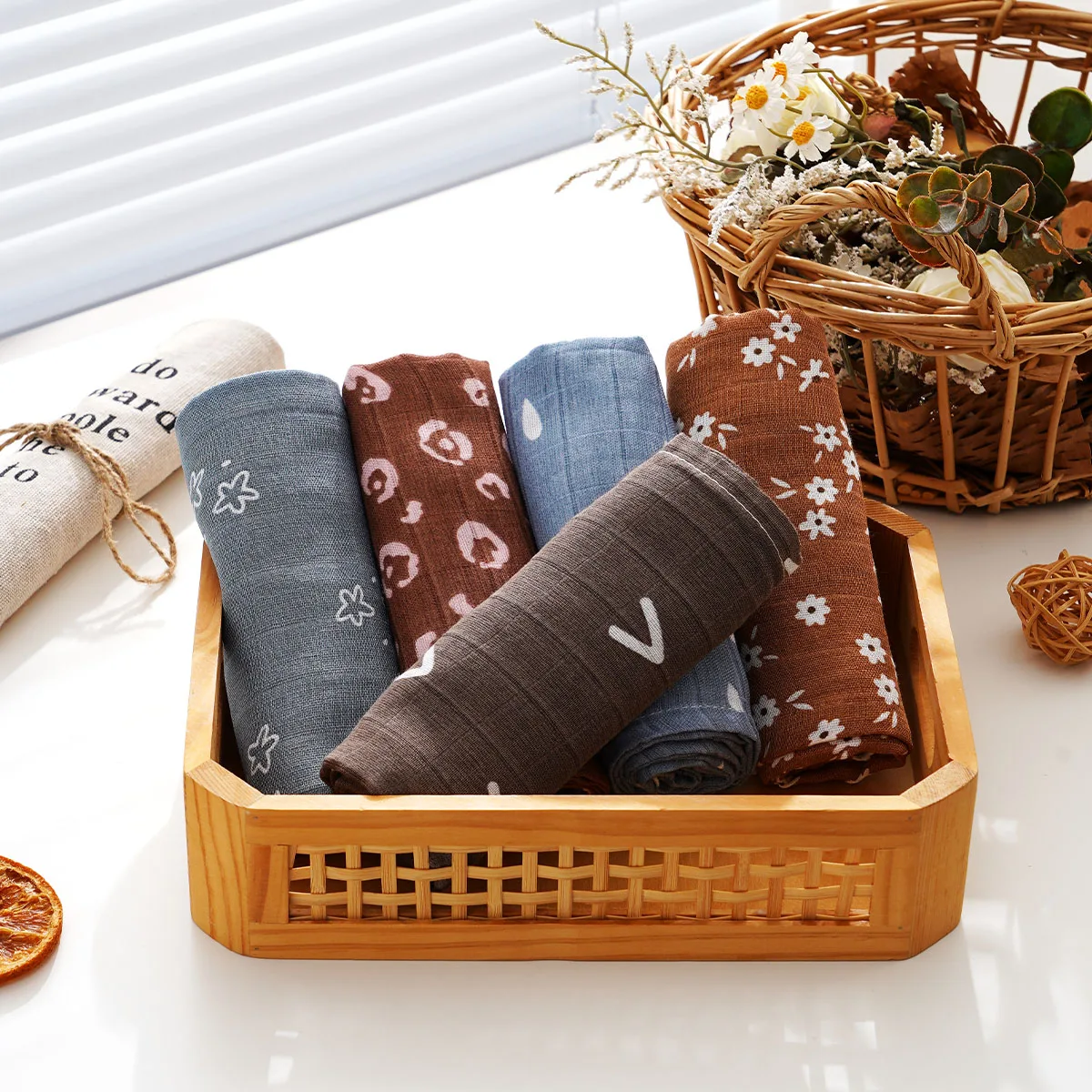 Ultra-Soft Bamboo Cotton Muslin Baby Burp Cloth Set - 5-Piece Multi-Use Towel Collection, 60x60cm