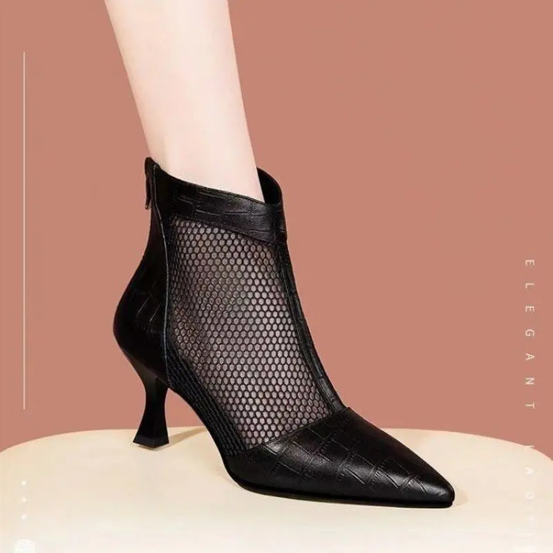 Ladies Hollow Mesh Boots New Mesh Short Boots Comfortable Breathable Women Shoes Fashion Boots Women Zapatos Mujer Sapato