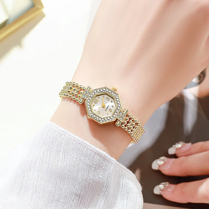 New Women's Watch with Exquisite, Small and Simple Steel Strip for Students