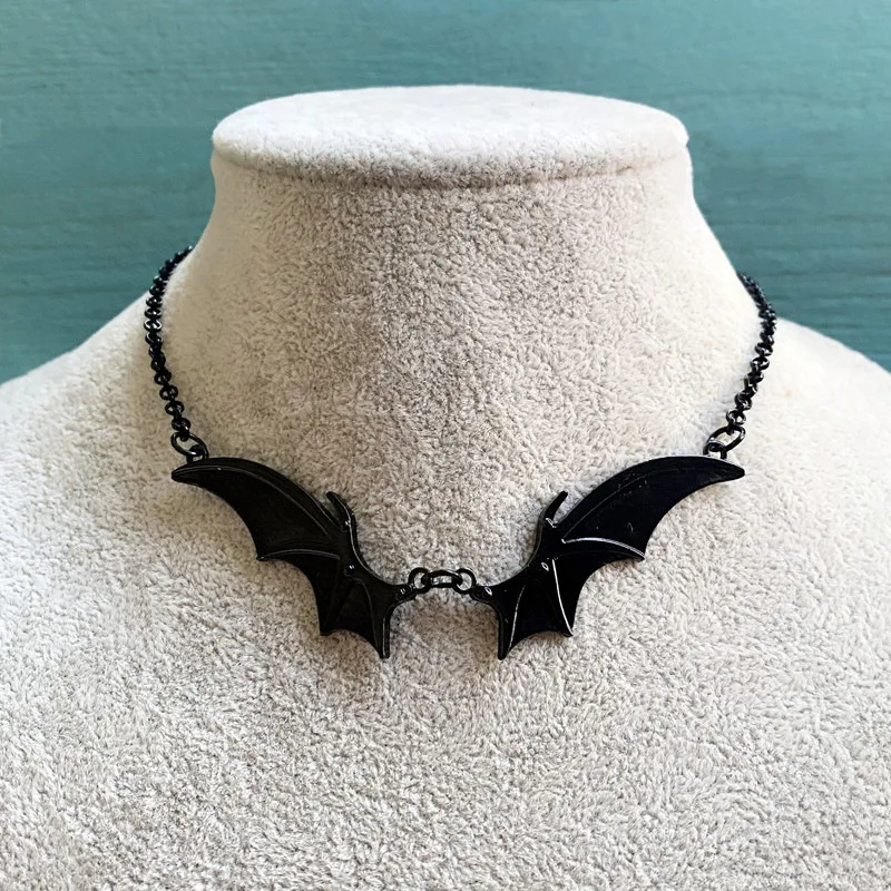 Goth Vampire Vintage Bat Wing Pendant Choker Necklace Christmas Witchy Gift For Women Best Friends New Fashion Jewelry_voghion.com