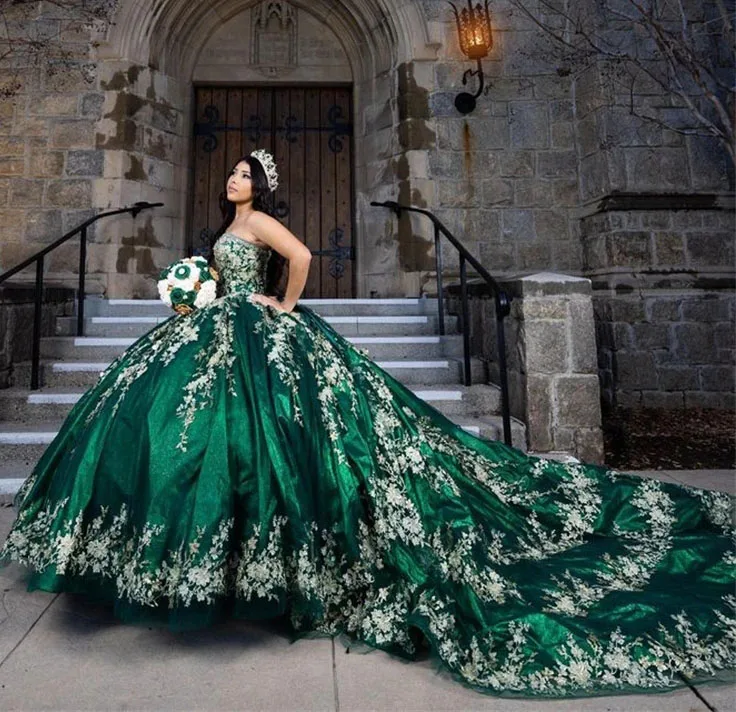 Green Puffy Quinceanera Dresses Ball Gown Sweetheart Appliques Sweet 16 Dresses 15 Años Mexican