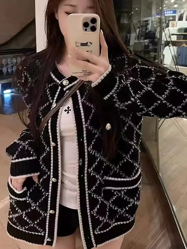 Autumn and Winter New Diamond Women's Long-sleeved Crew Neck Sweater Elegant Cardigan Single-breasted Knitwear Casual Top