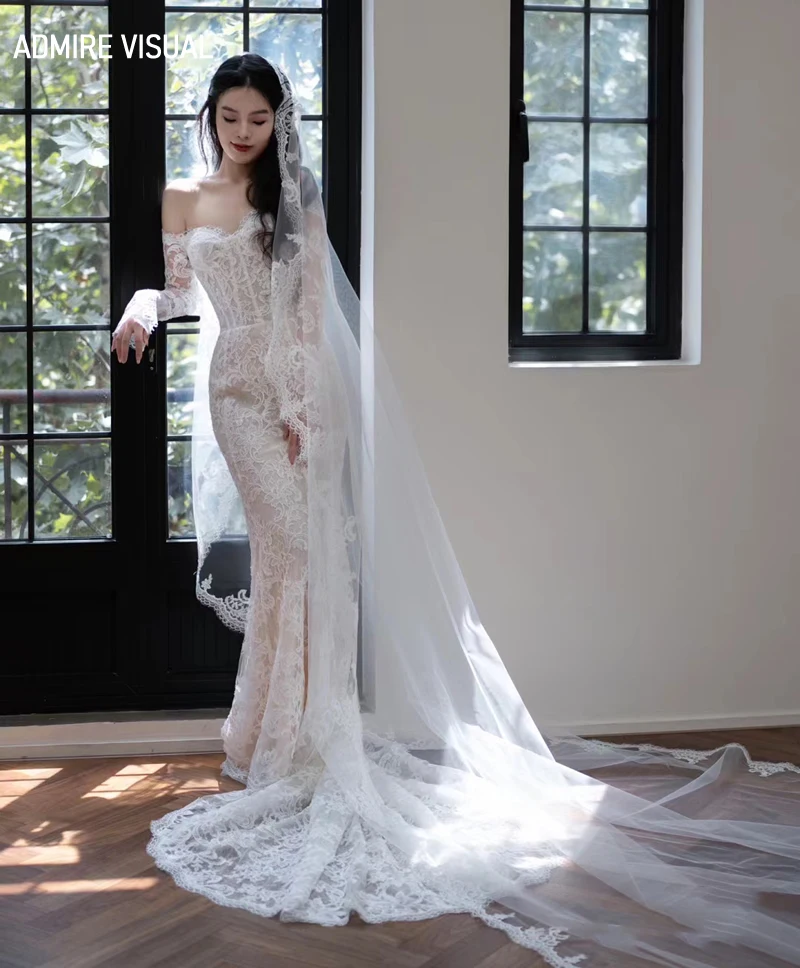 マーメイドレースのウェディングドレス,裸の肩,女性用,長袖,レース付き,ウェディングドレス,ウエディング用,カスタマイズ マーメイドレースのウェディングドレス,長袖,エレガント,裸の肩