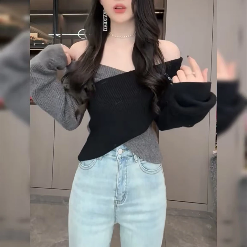 Autumn New Women's Long-sleeved V-neck Sweater Fashionable Off-the-shoulder Cross-color Matching Slim-fitting Knitted Top