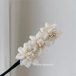 Elegant Pearl Bow Hair Curler & Braider with Vintage Flower Design Scrunchies (White)