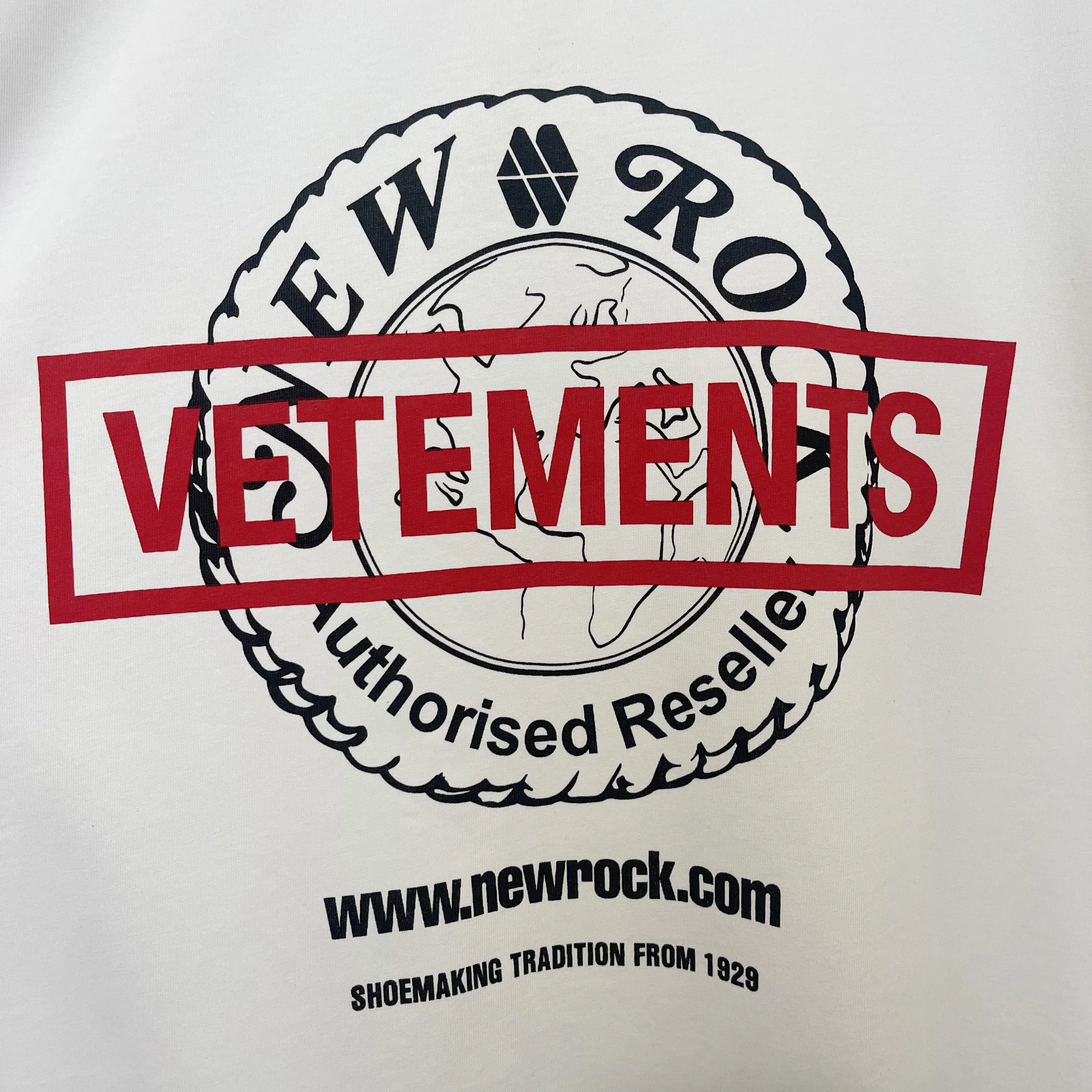 VETEMENTS T-shirt Men Women 1:1 Monogram Crewneck Printed T-shirt VETEMENTS  T-shirt