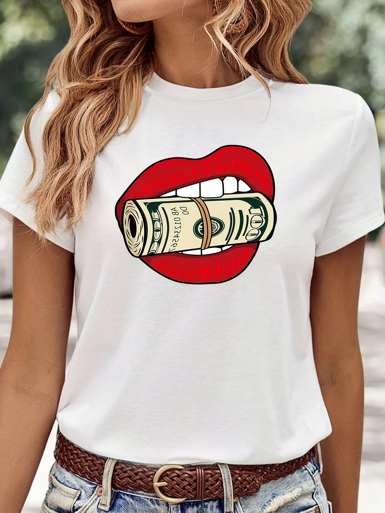 

Lips Print Crew Neck T-Shirt, Casual Short Sleeve Top For Spring & Summer, Women's Clothing