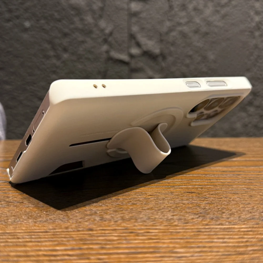 Enhanced Silicone Card Holder with Magnetic Ring