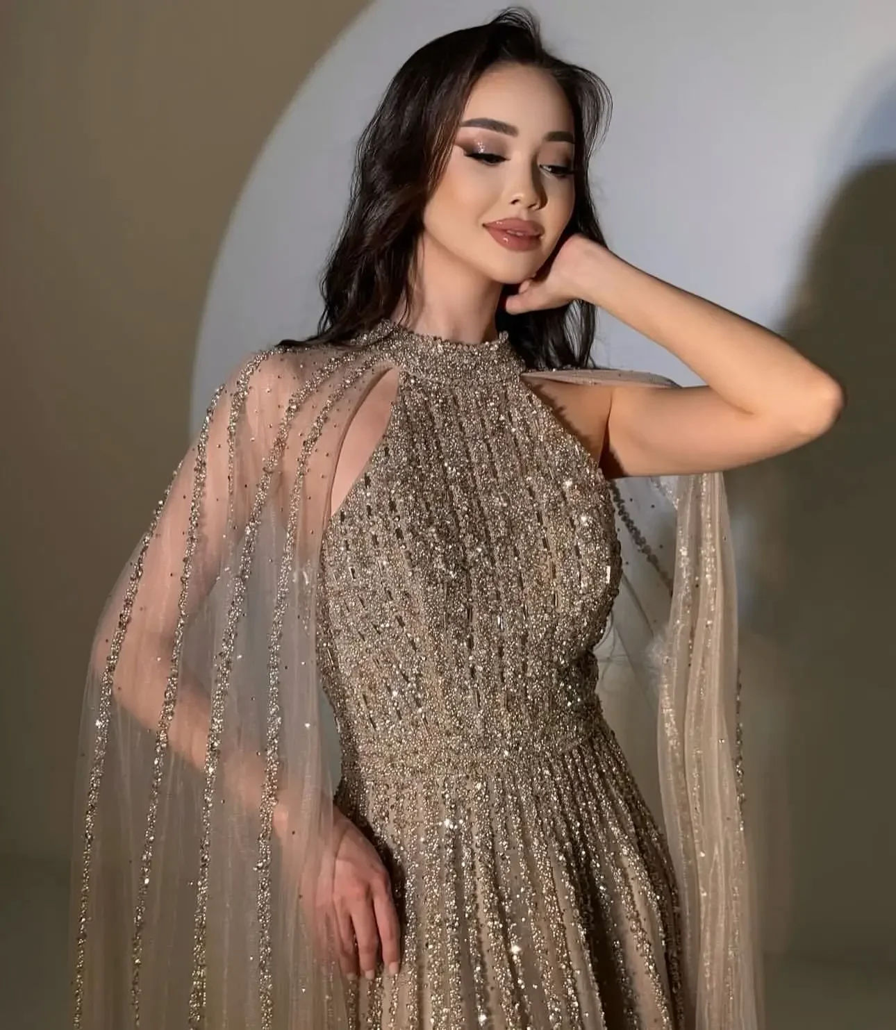 Aunber Luxury Champagne Sequin Ombré Evening Dresses High-Neck Halter Prom Dresses With Sheer Cape Party Dresses 2