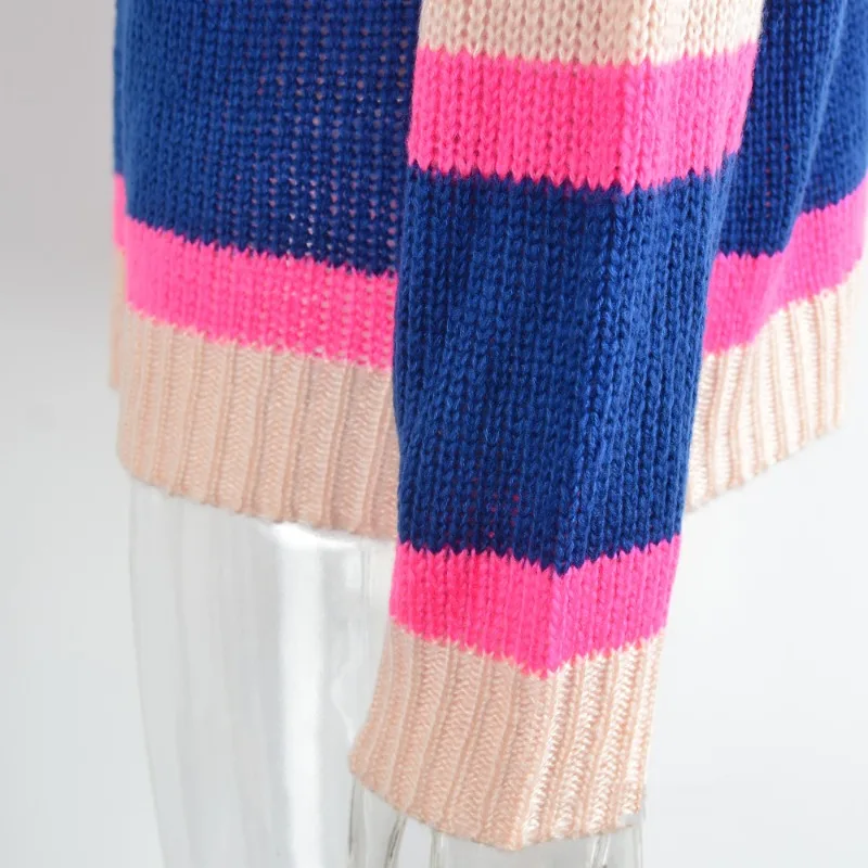 Рисунок 6 - Женский трикотажный пуловер с круглым вырезом