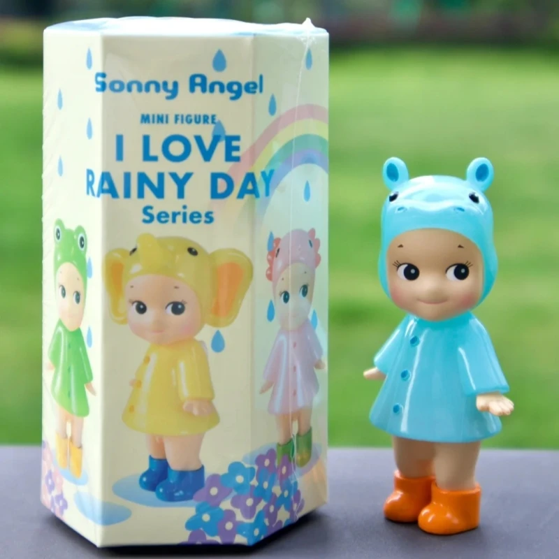 ソニーエンジェルミニフィギュア アイ ラブ レイニーデイ ラビット 雨の日が楽しく過ごせる癒しのミニフィギュア。 レインコート姿