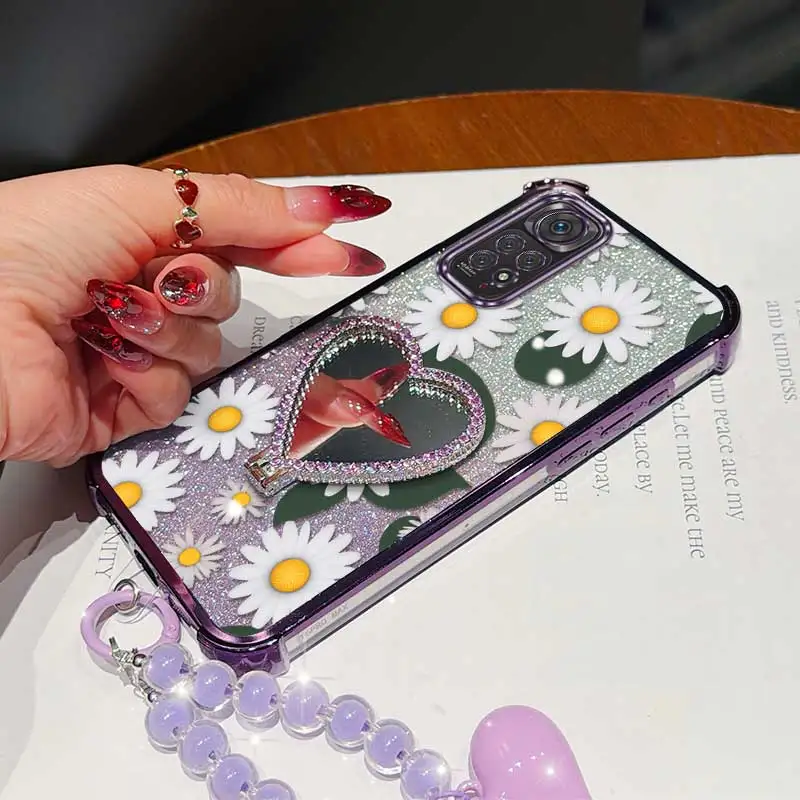 Daisy Design Phone Case Set with Lanyard and Circular Stand - 3 Piece Set in White