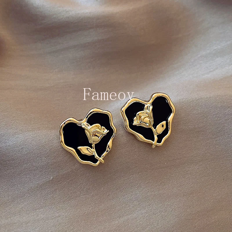 2024 Fashion New Simulated Pearl Inlaid Round Women's Earrings