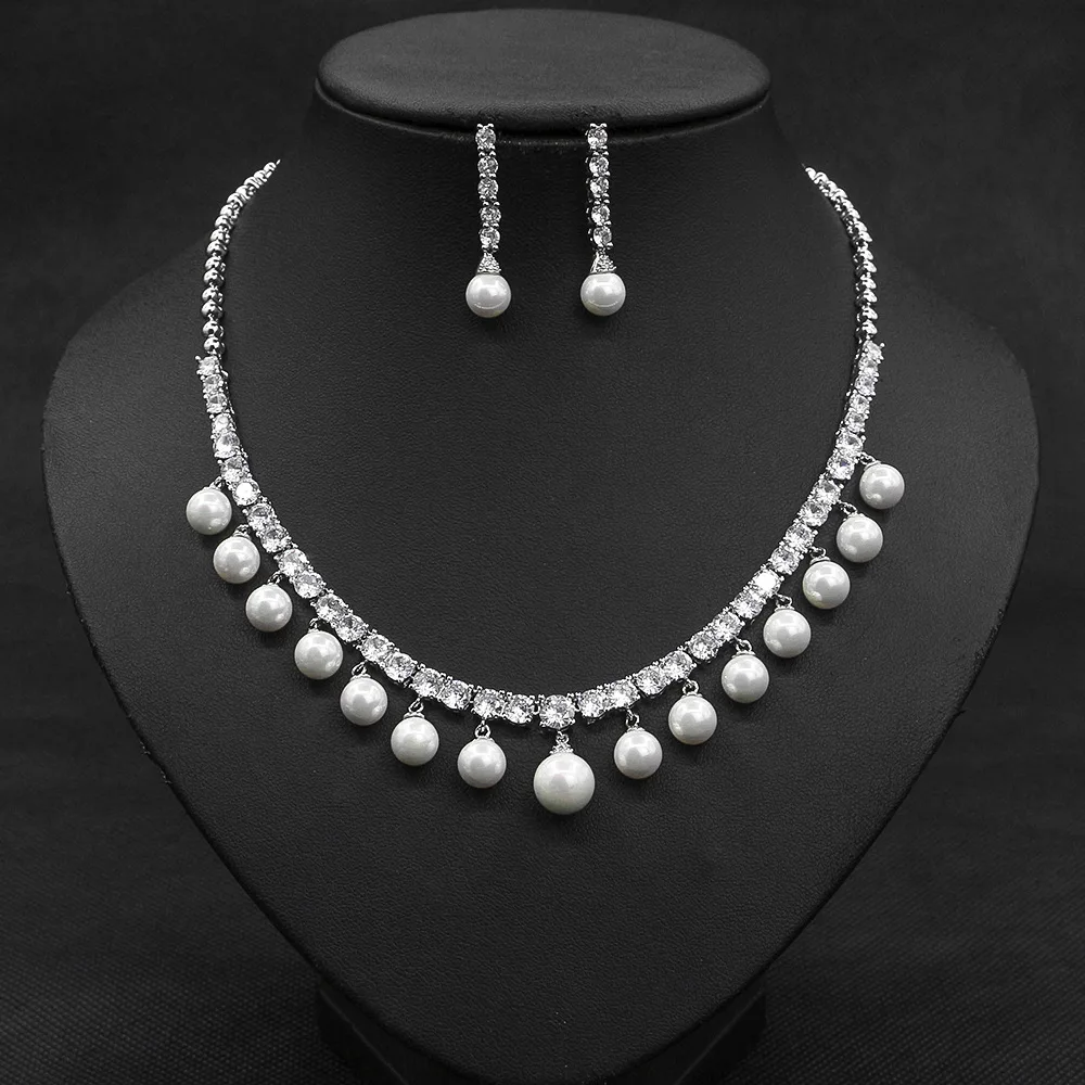 

Funmode European and American Cubic Zirconia Stone Earrings Necklace Two-piece Set Ins Dinner Jewelry High-end Luxury FS418