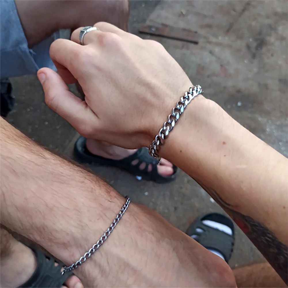 Set Di 3 Bracciali Cubani In Acciaio Inox 316L – Catena Maglia Cubana 8 Mm, Lunghezze 19/20/22,9 Cm, Con Sacchetto In Velluto
