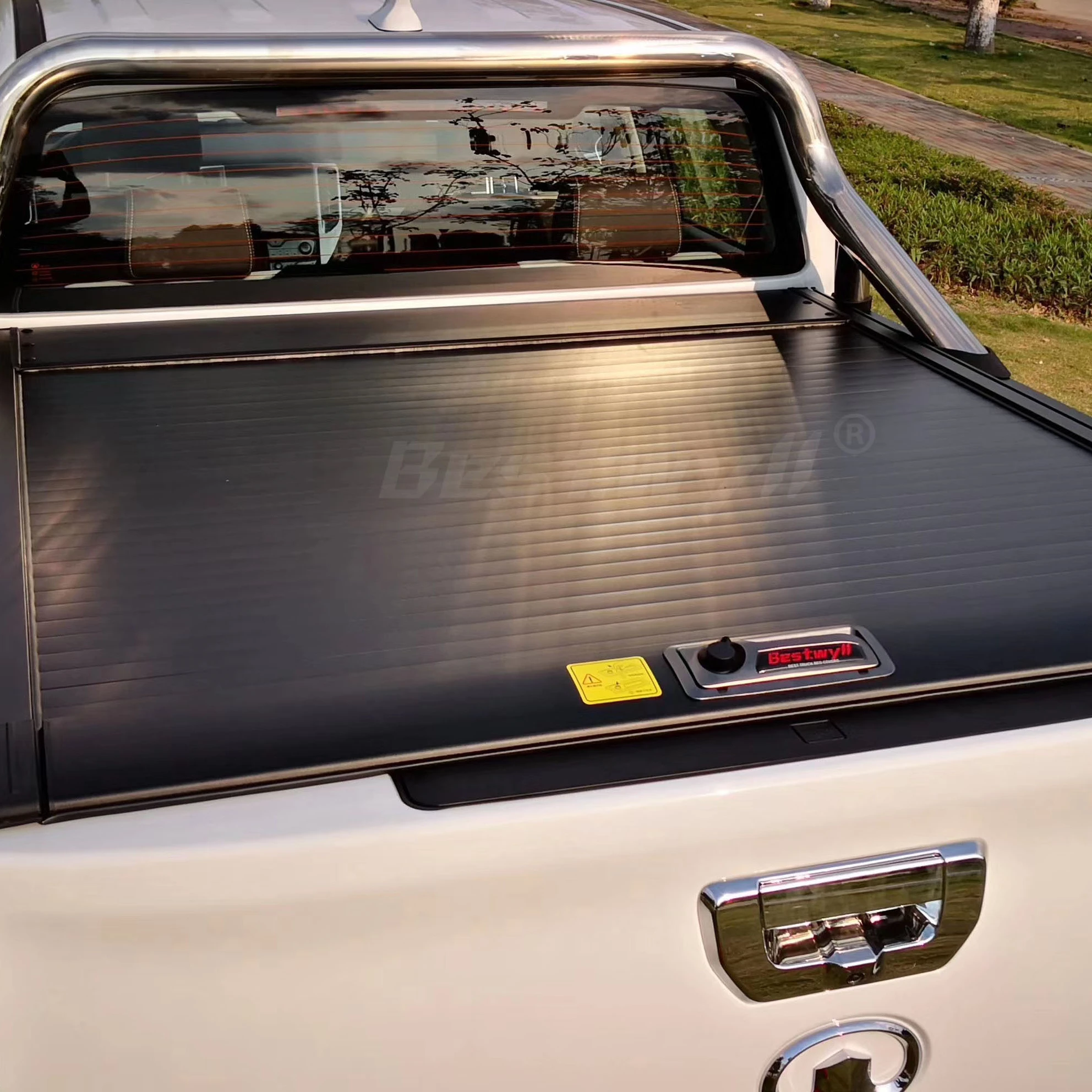 

AL. Retractable Truck Roller Lid Manual Pickup Bed Tonneau Cover For GWM Great Wall Pao/P Series/Cannon/Poer K11B0