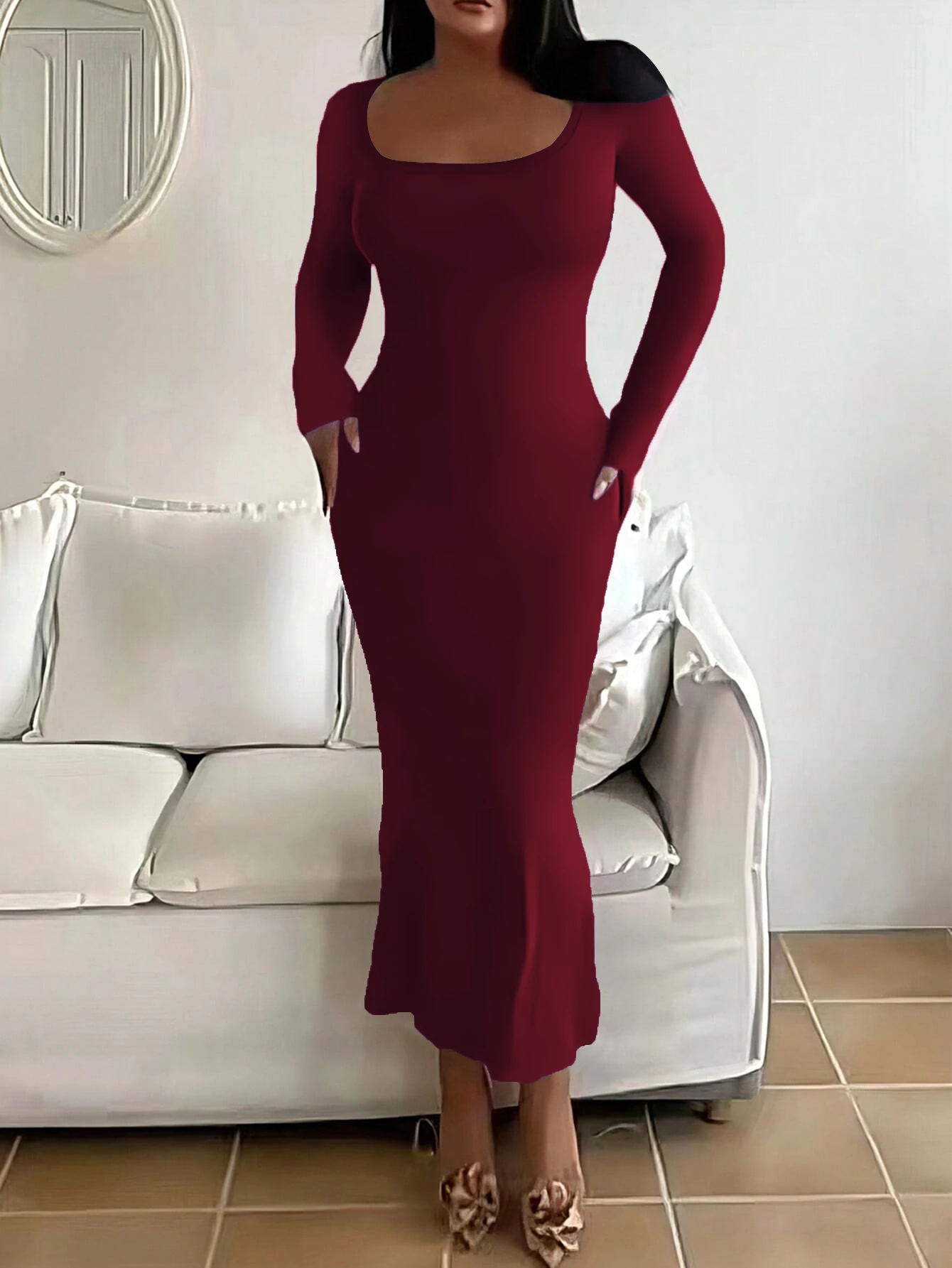 Elegant Plus Size Women's Long Slim Fit Evening Dress with Square Neck and Long Sleeves