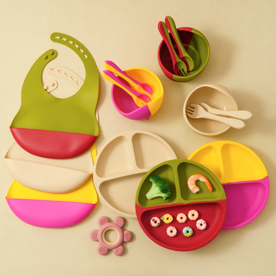 5PCS Baby Silicone Tableware Set Color Contrast Bib Suction Bowl Non-slip Plate Soft Spoon Fork Feeding Training Baby Dinner Set 3