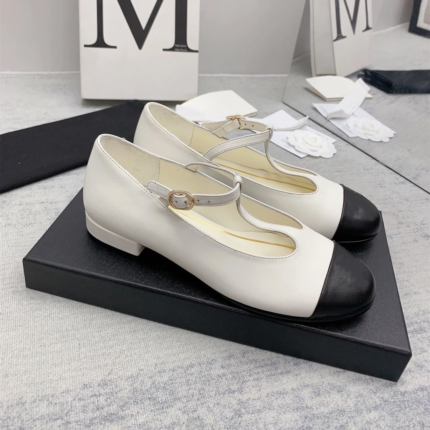

Spring Autumn Women Casual Shoes allet Flats Mary Janes Low Heels Designer Shoes Spring Buckle Strap Loafers Zapatillas Mujer
