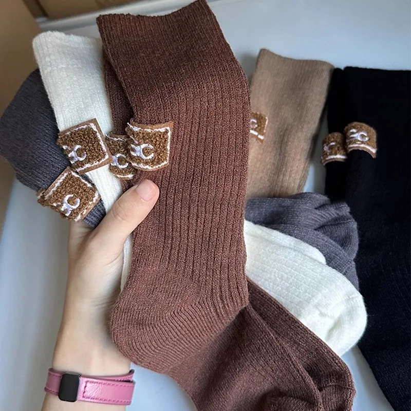 1-5pairs Winter Thicken Warm Padded Socks Solid Color Mid Calf Sock Women Casual Embroidered Logo Pile Socks Snow Boot Stocking