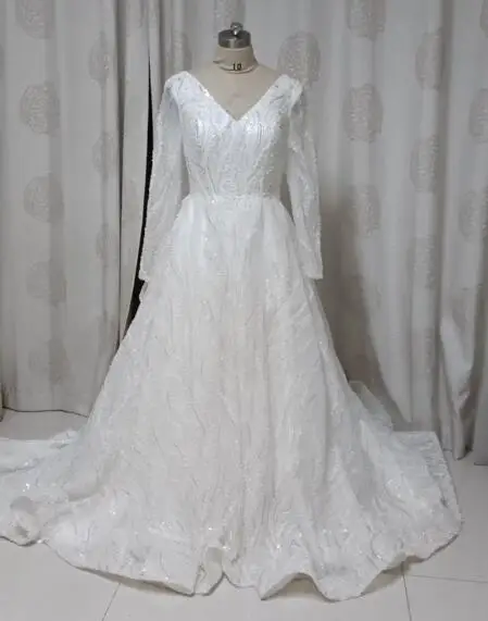 

Ivory Long Sleeve Black Ball Gown Wedding Dresses